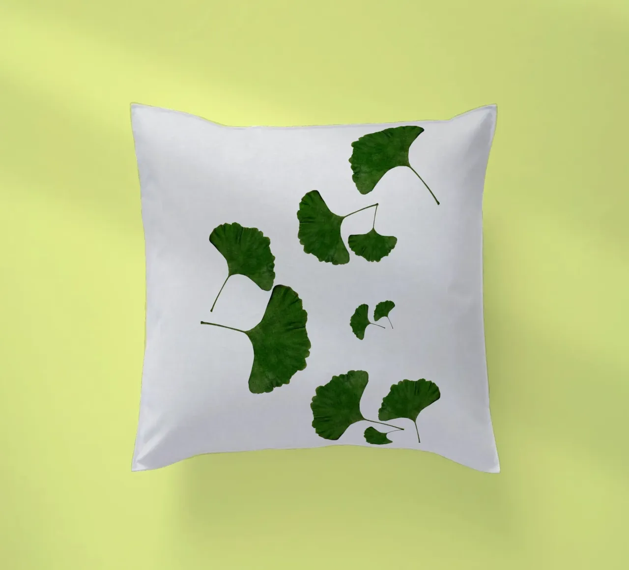 Foglie di ginkgo I cuscino da Orara Studio