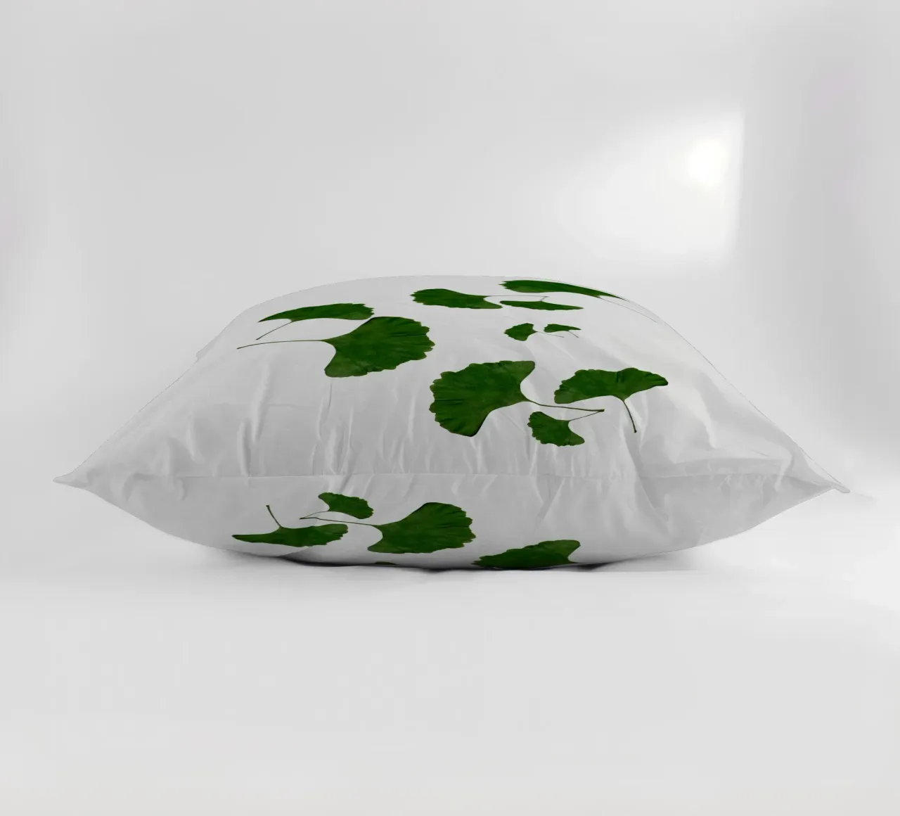 Foglie di ginkgo I cuscino da Orara Studio