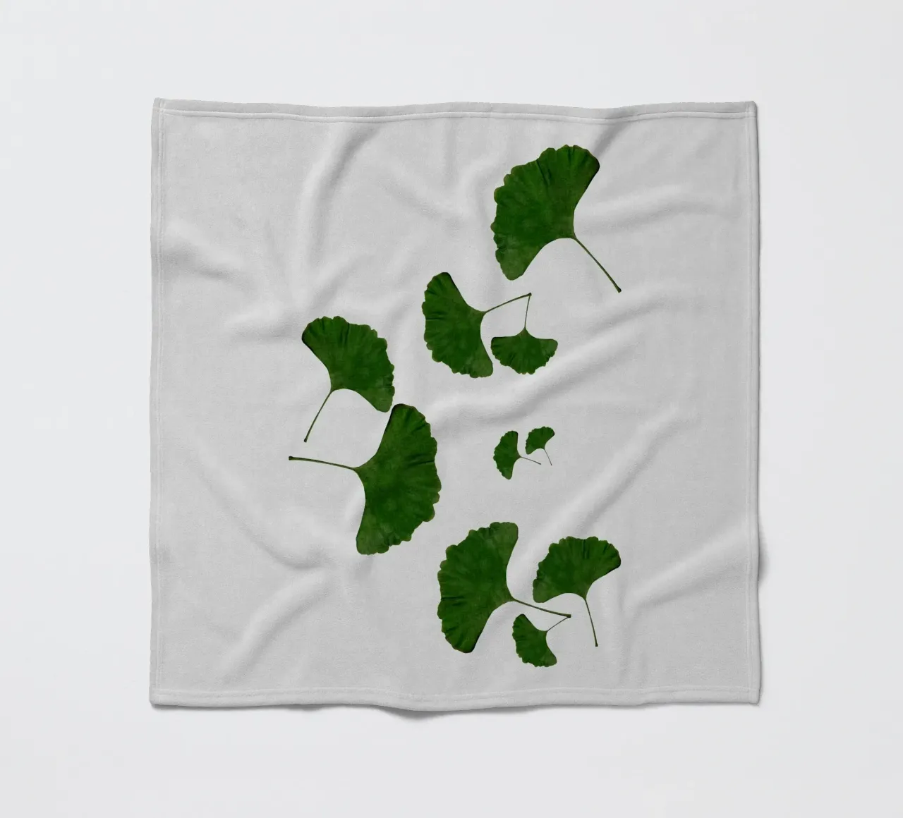 Foglie di ginkgo I coperta in pile da Orara Studio