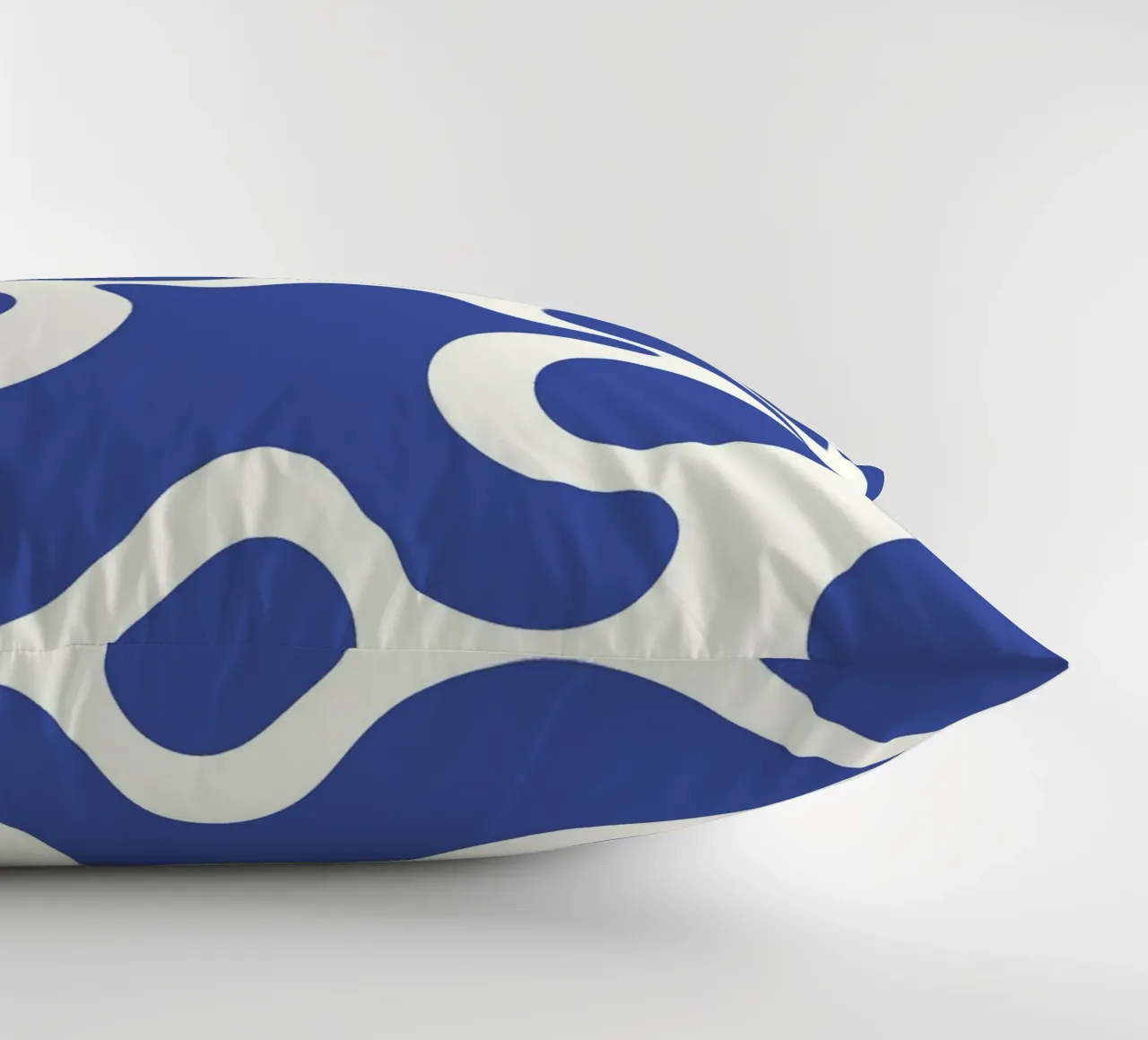 Fiume liquido blu astratto cuscino da Studio Fun Boy