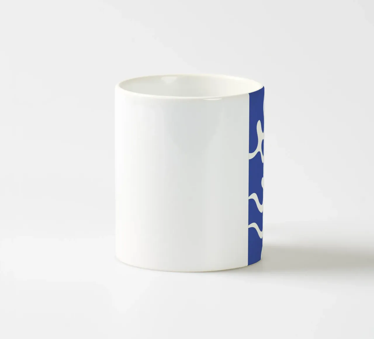 Fiume liquido blu astratto tazza in ceramica da Studio Fun Boy