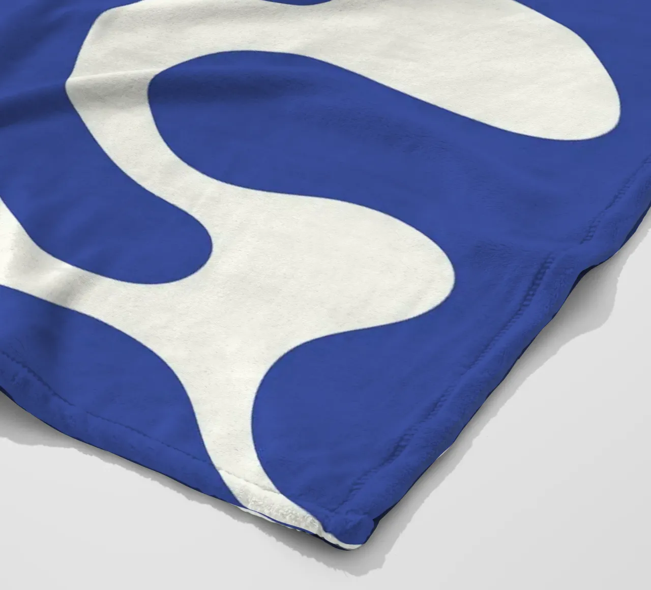 Fiume liquido blu astratto coperta in pile da Studio Fun Boy