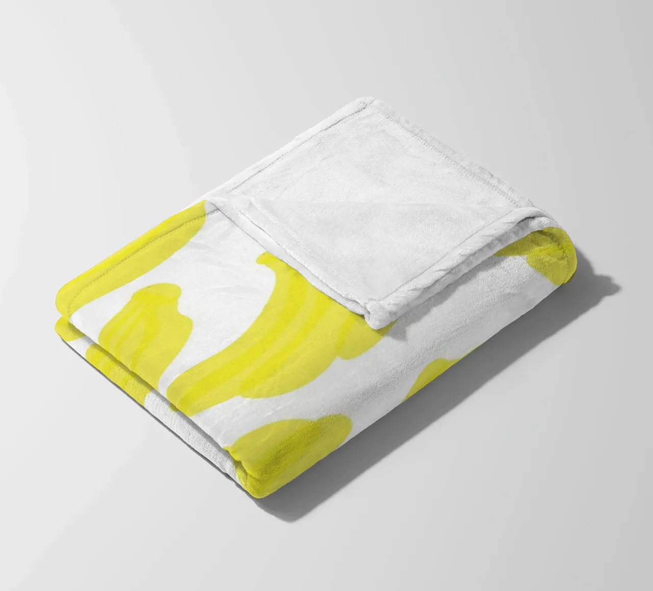 Giallo banana piatto coperta in pile da Studio Fun Boy