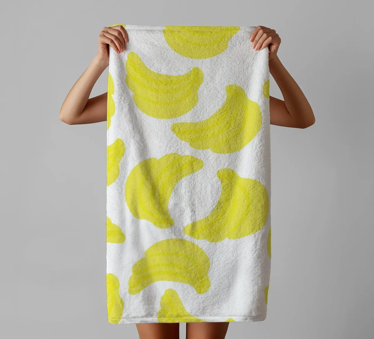Giallo banana piatto asciugamano da bagno da Studio Fun Boy
