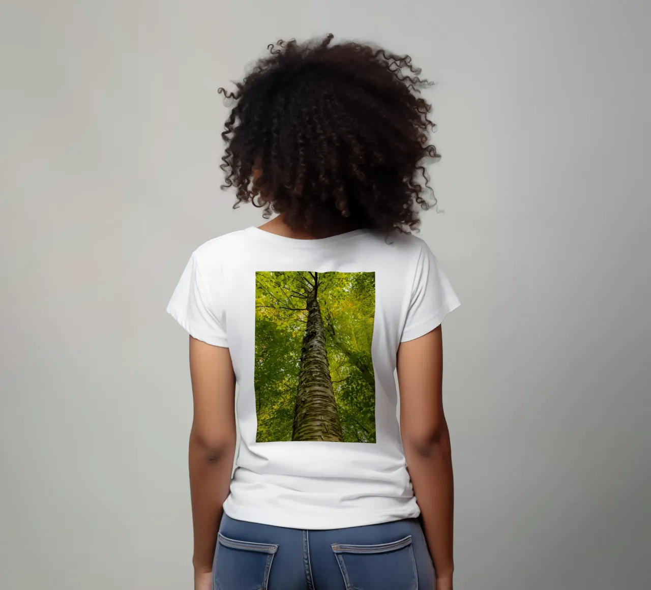Ansicht eines hohen Baumstamms T-Shirt von PASMING
