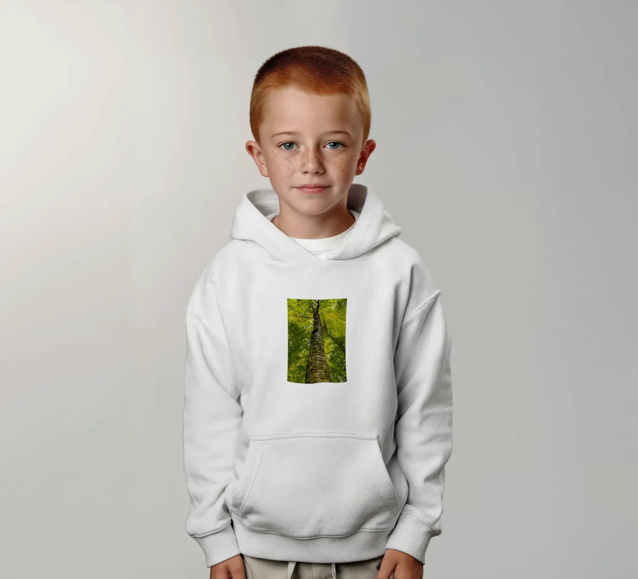 vue du tronc d'un grand arbre sweat à capuche enfant de PASMING