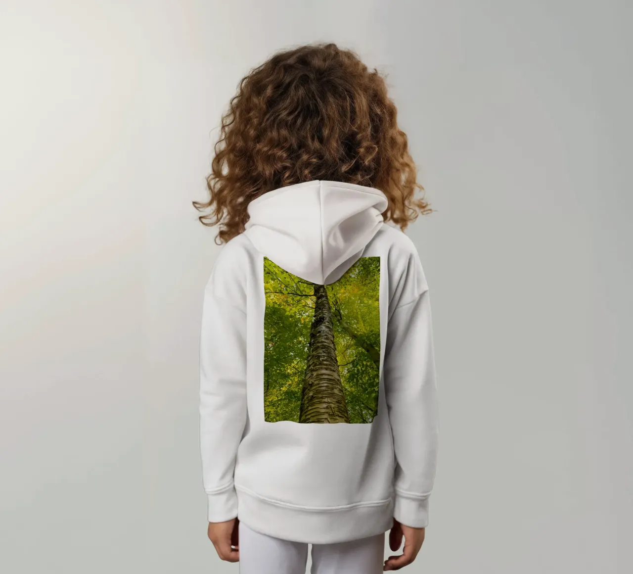 vue du tronc d'un grand arbre sweat à capuche enfant de PASMING