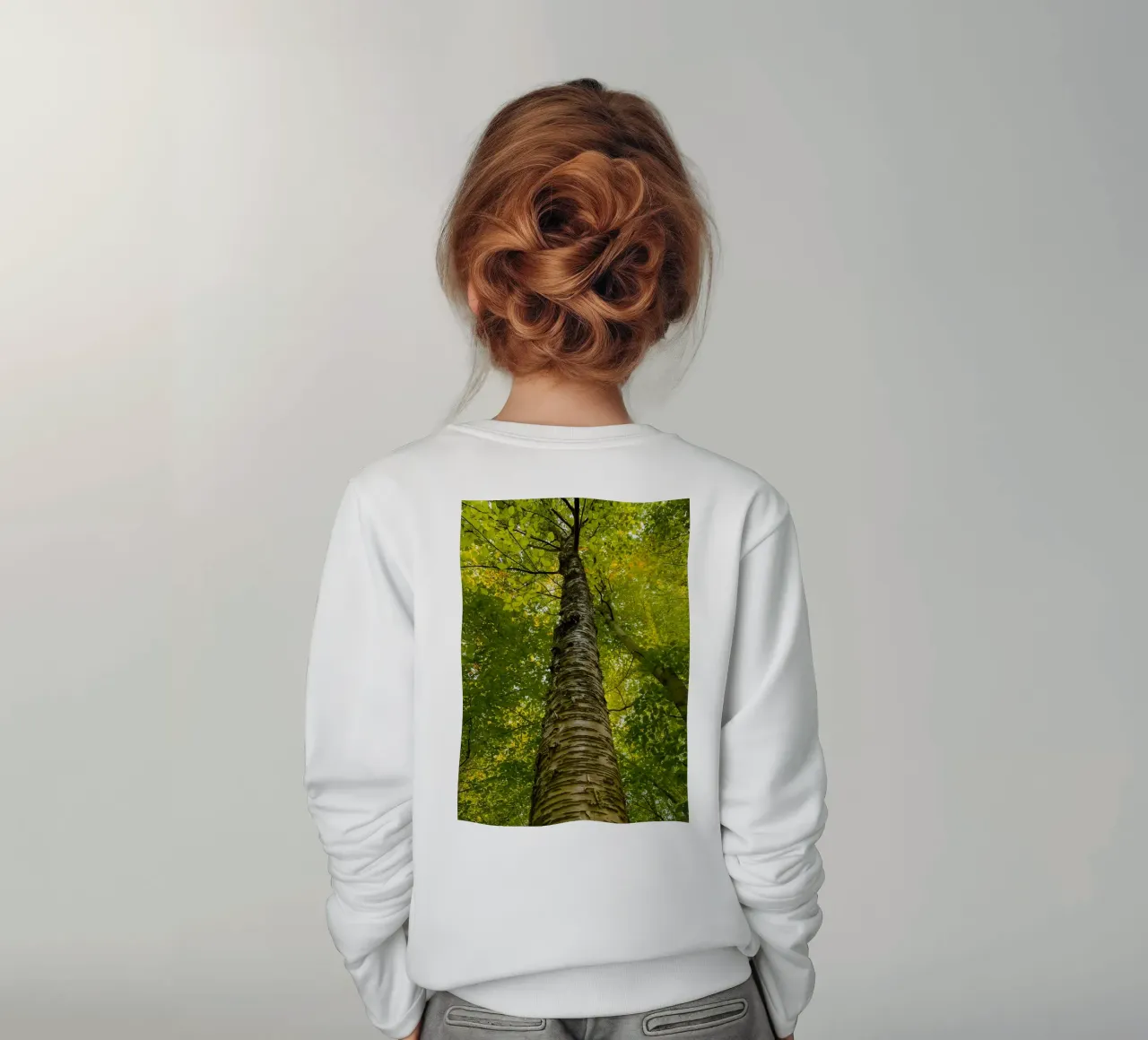 vue du tronc d'un grand arbre sweat enfant de PASMING