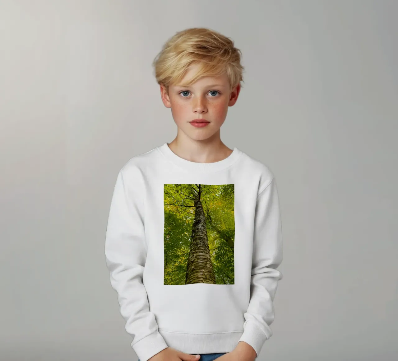 vue du tronc d'un grand arbre sweat enfant de PASMING