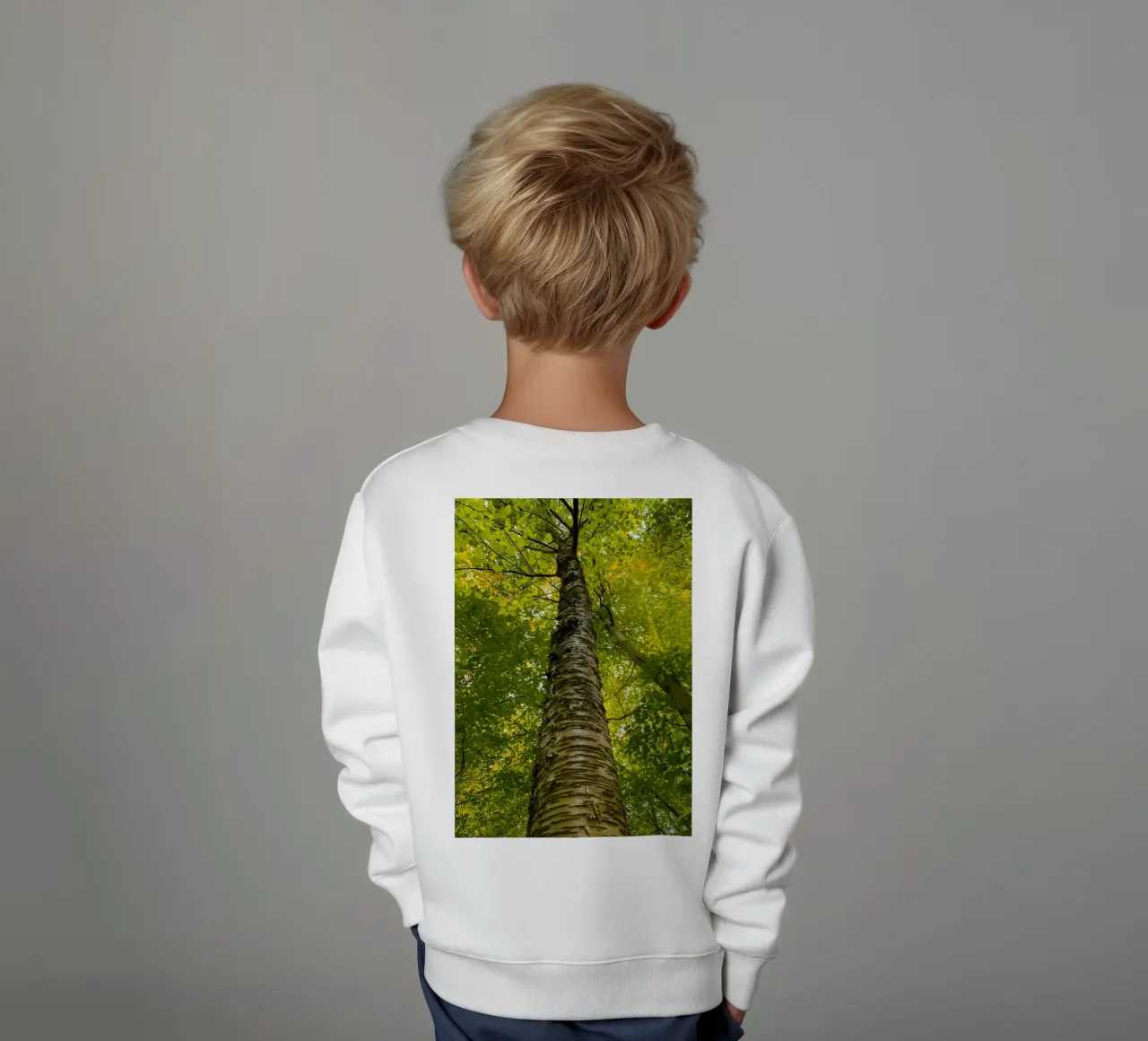 vue du tronc d'un grand arbre sweat enfant de PASMING