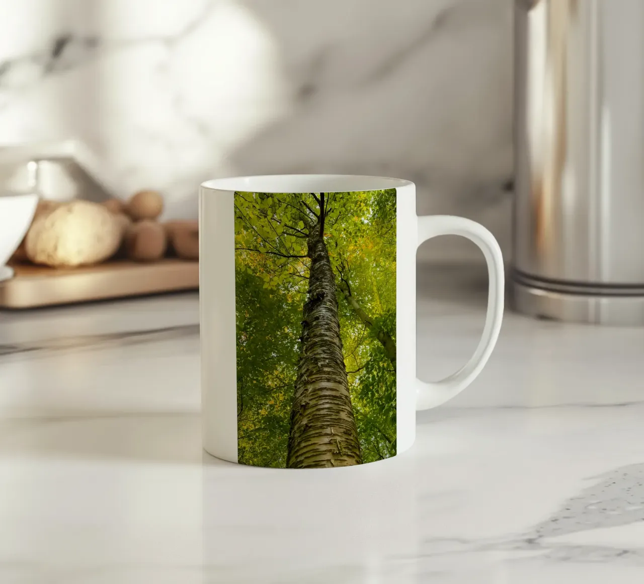 vue du tronc d'un grand arbre mug en céramique de PASMING