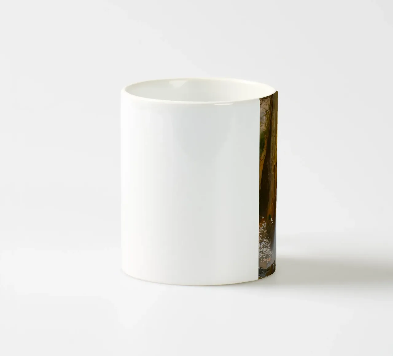 cascata su una montagna rocciosa tazza in ceramica da PASMING