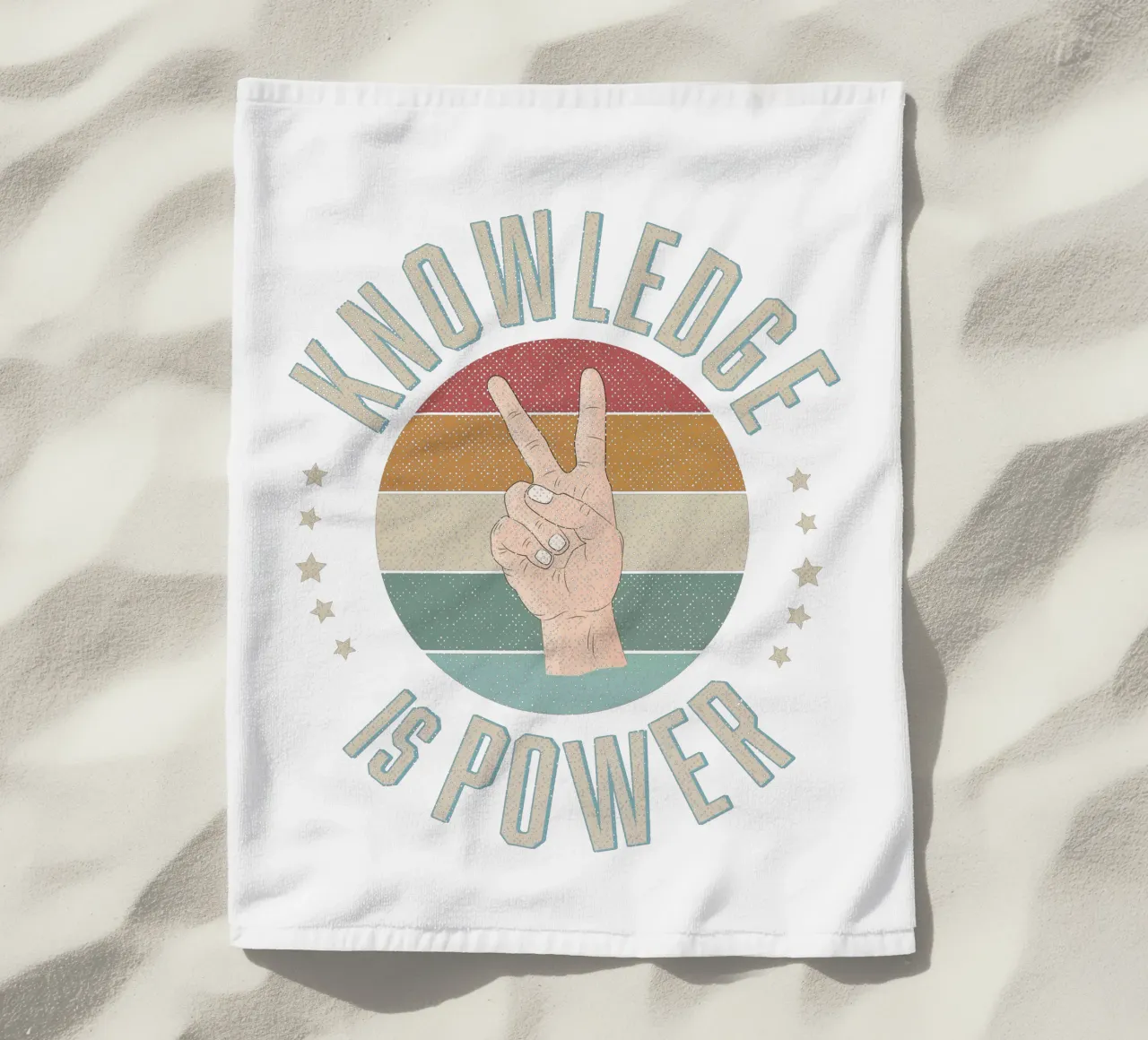 El conocimiento es poder. Saber es poder. toalla de playa de CalliLetters