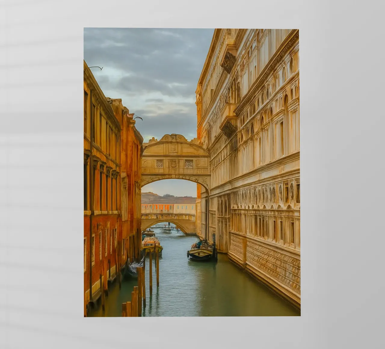 canale d'epoca tra vecchi edifici pellicola backlit da PASMING