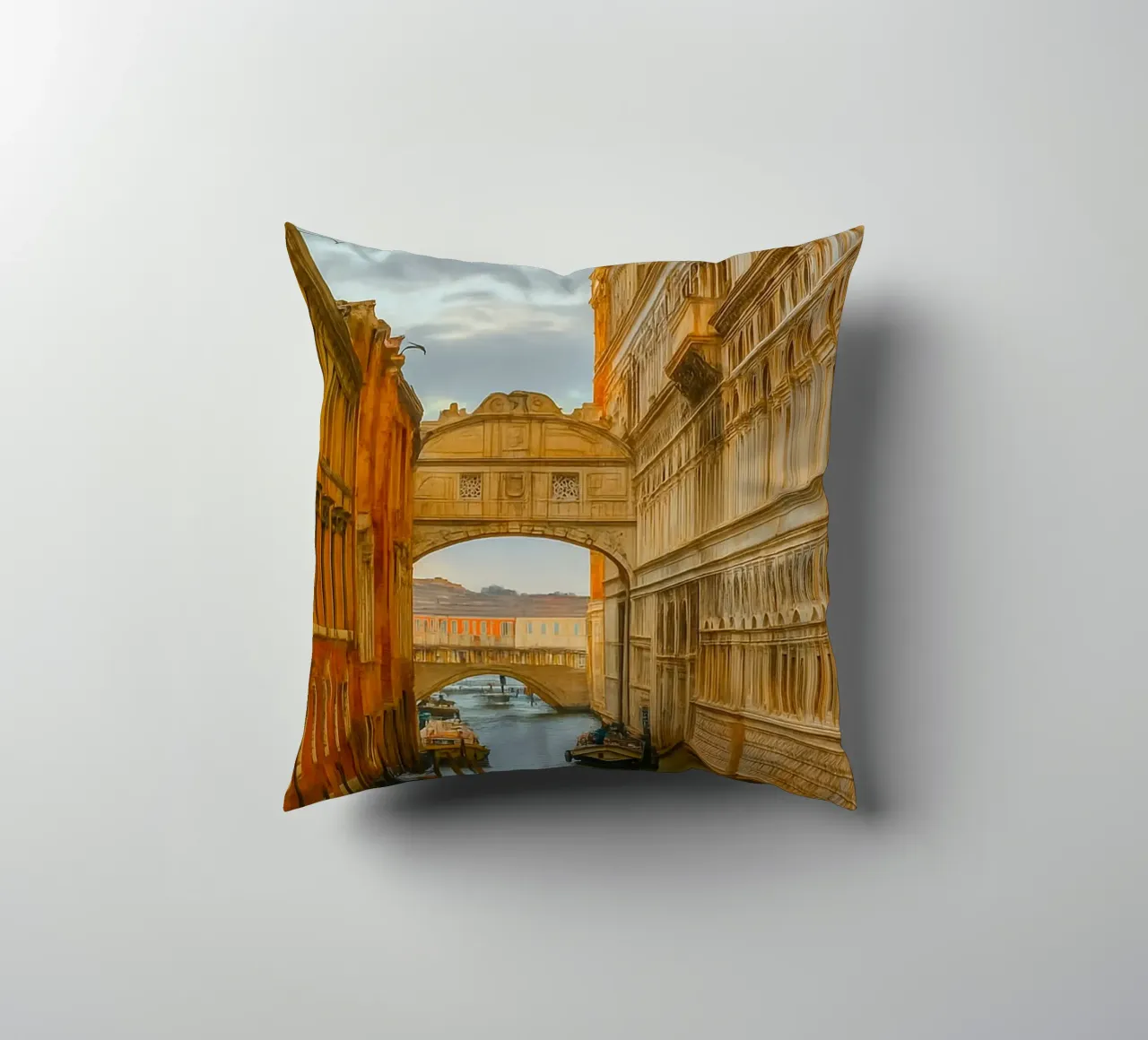 canale d'epoca tra vecchi edifici cuscino da PASMING