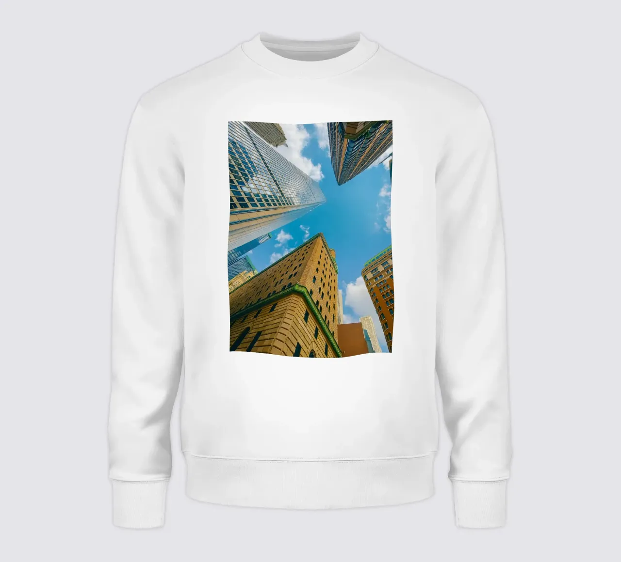 vue du ciel depuis le dessous d'un grand bâtiment sweat de PASMING