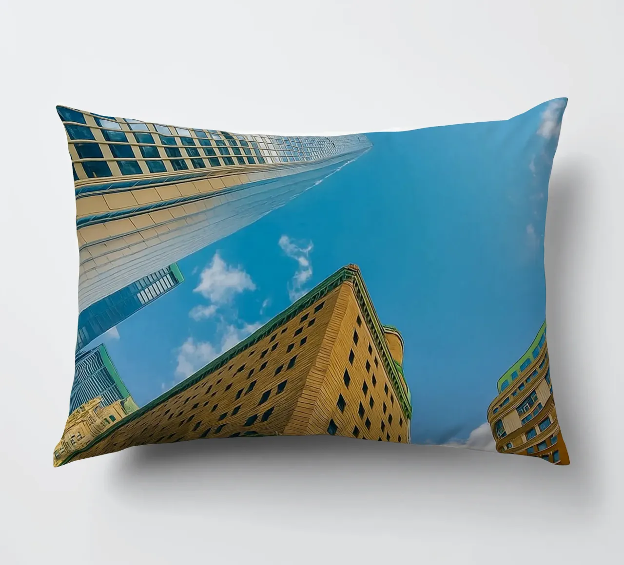 vue du ciel depuis le dessous d'un grand bâtiment coussin de PASMING
