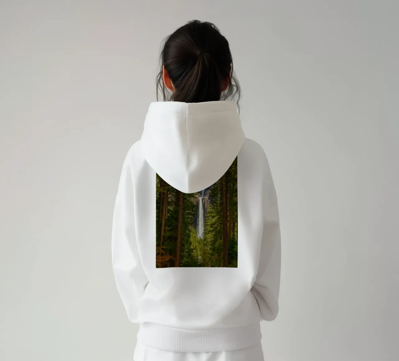 vue d'une cascade dans la forêt sweat à capuche de PASMING