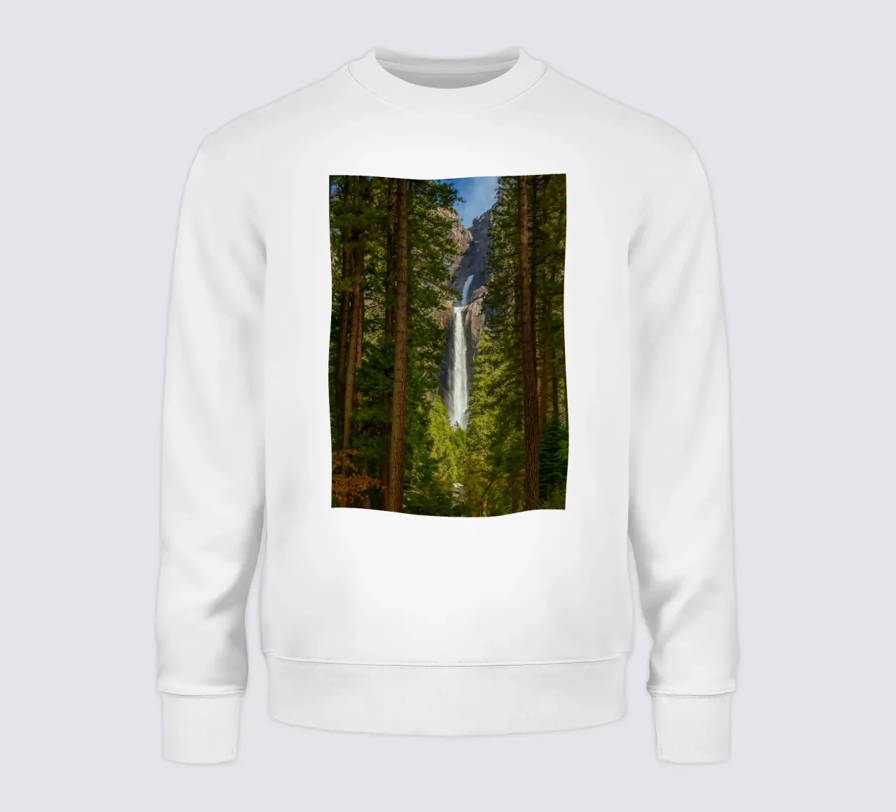 Blick auf einen Wasserfall im Wald Sweatshirt von PASMING