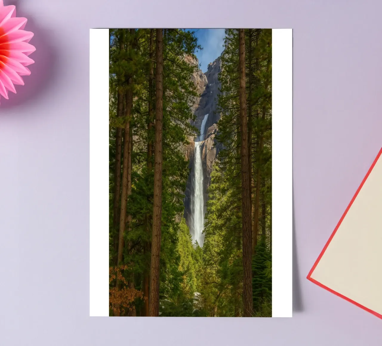 vue d'une cascade dans la forêt planche autocollant de PASMING