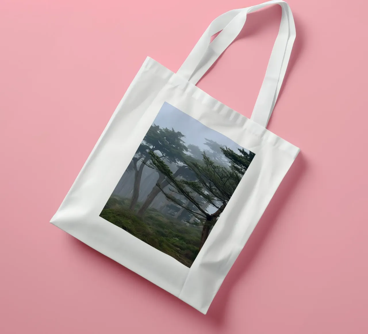 alberi ai margini della foresta borsa in juta da PASMING