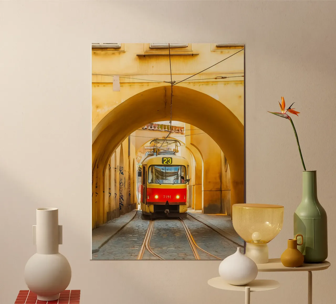 tunnel del tram d'epoca in città poster da PASMING