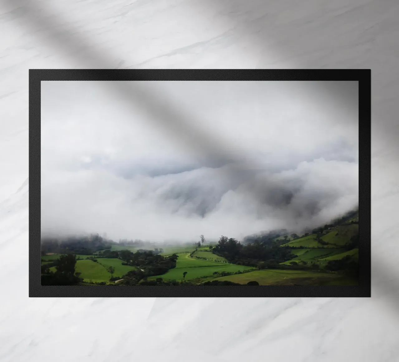 Mare di nuvole sopra Nano, Ecuador zerbino da atmospheric pictures