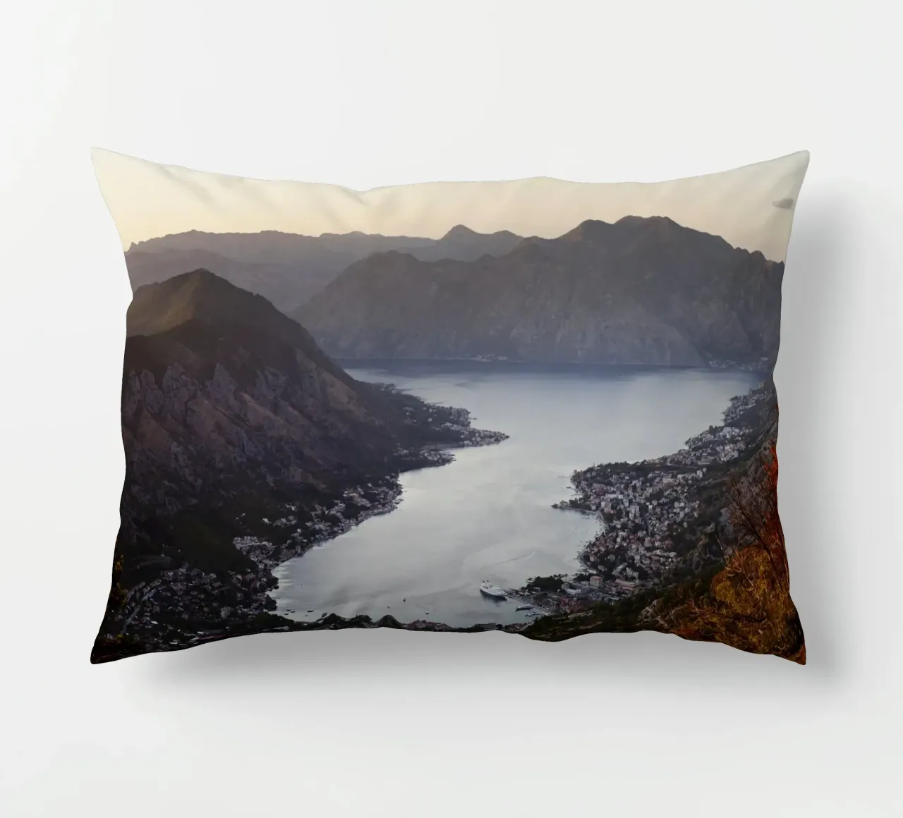 Baia di Kotor, Montenegro cuscino da art picture