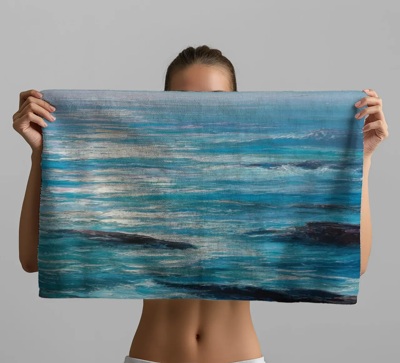 Paesaggio marino con scogliere nebbiose asciugamano da bagno da Artbyvo