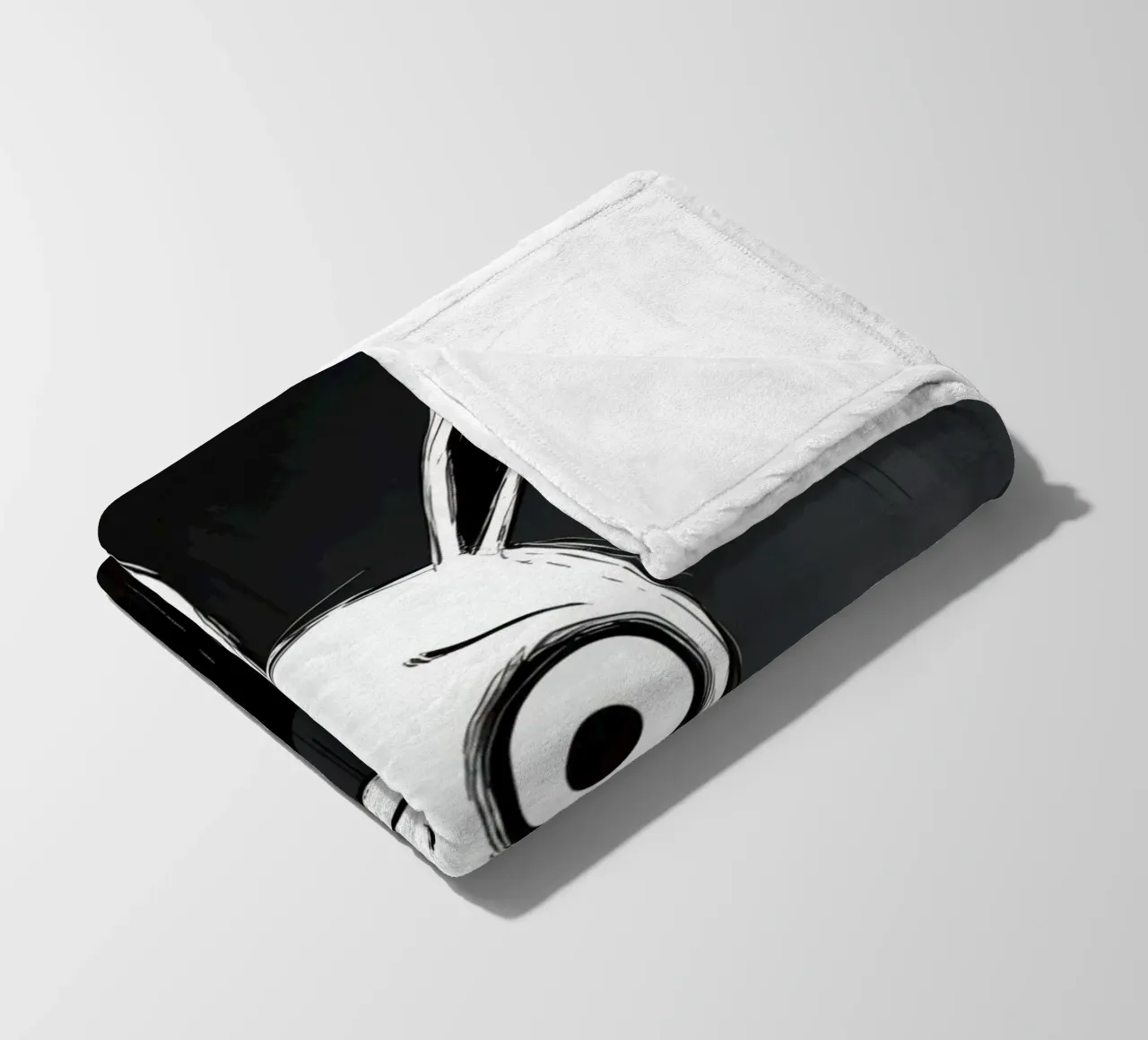 Orecchie di coniglio tristi e occhi afflitti in un ambiente buio coperta in pile da DesignDoodle