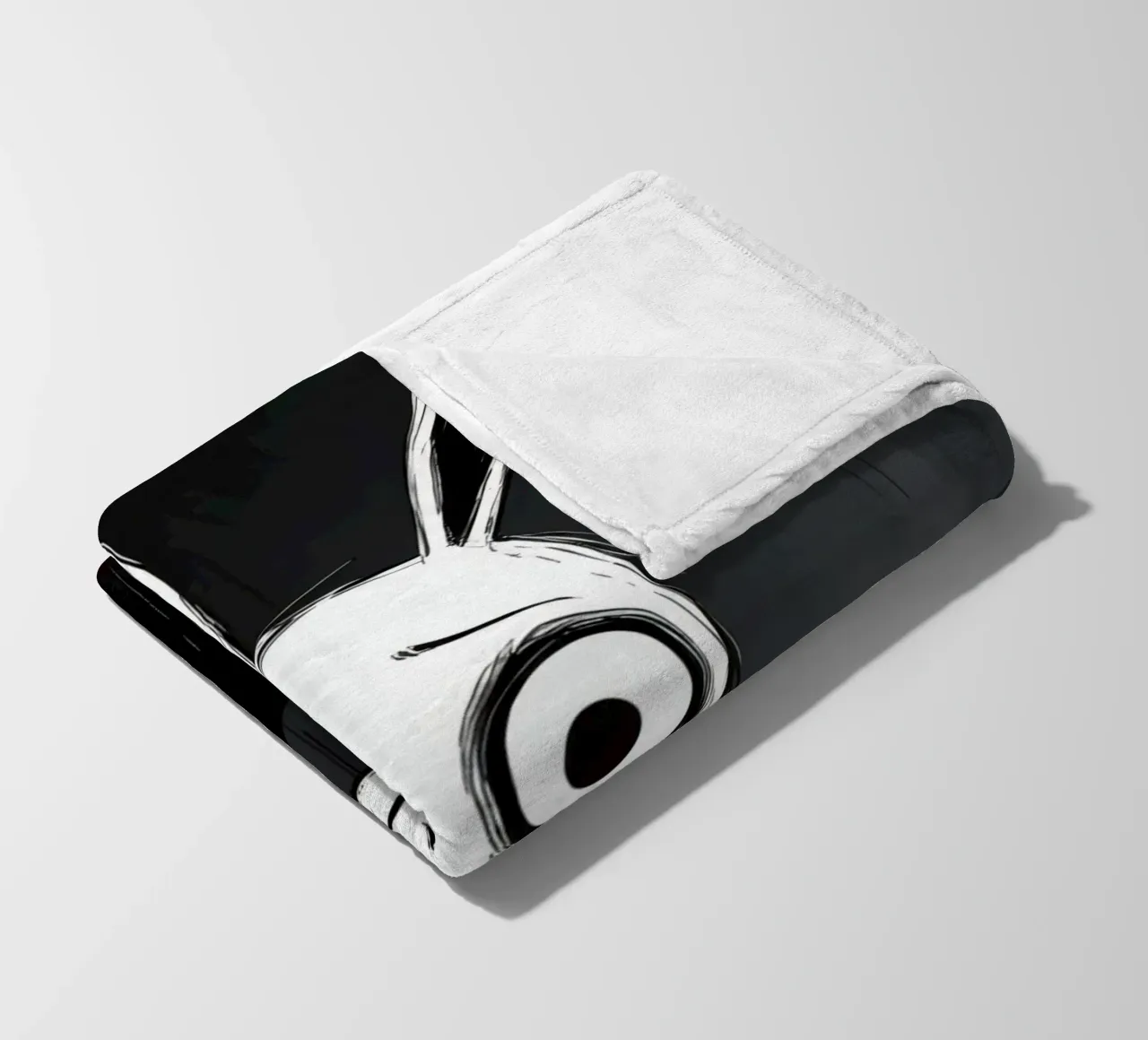 Orecchie di coniglio tristi e occhi afflitti in un ambiente buio coperta in pile da DesignDoodle