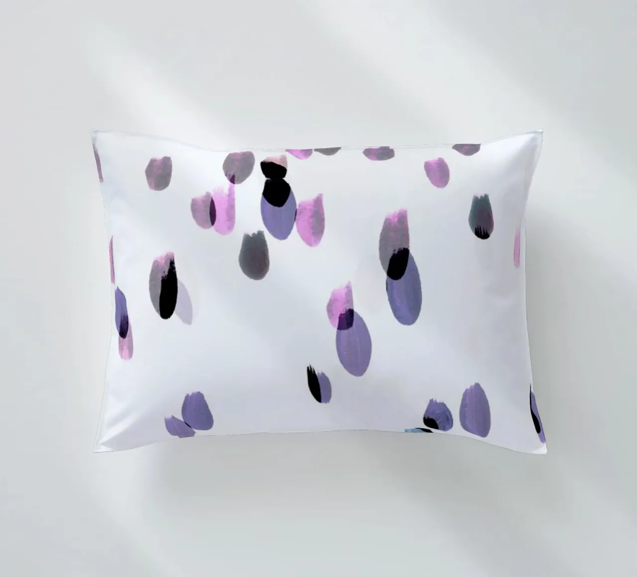 Painted Dots 1 cuscino da IRIS LEHNHARDT FINE ART