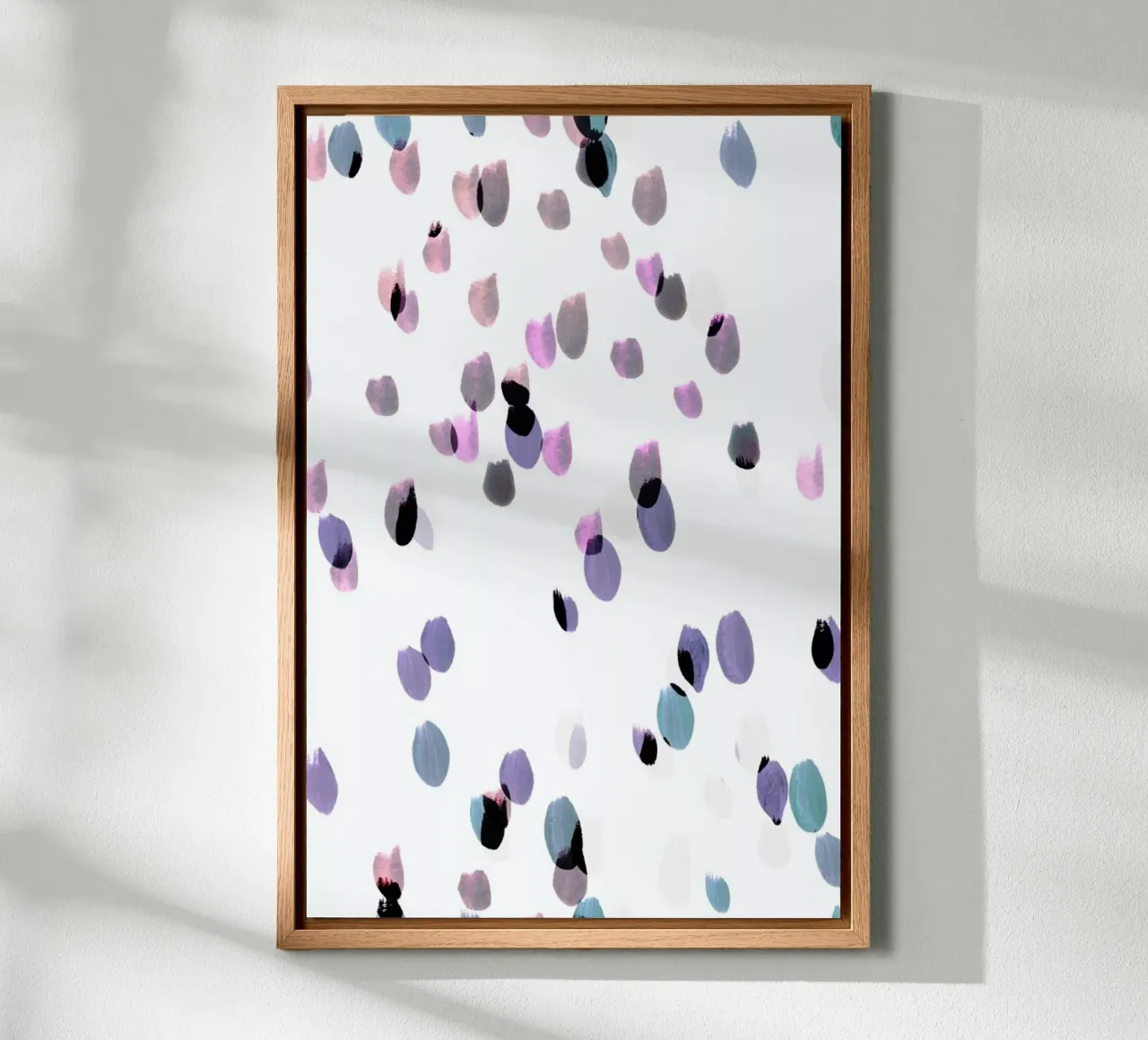 Painted Dots 1 tela con Cornice a cassetta da IRIS LEHNHARDT FINE ART