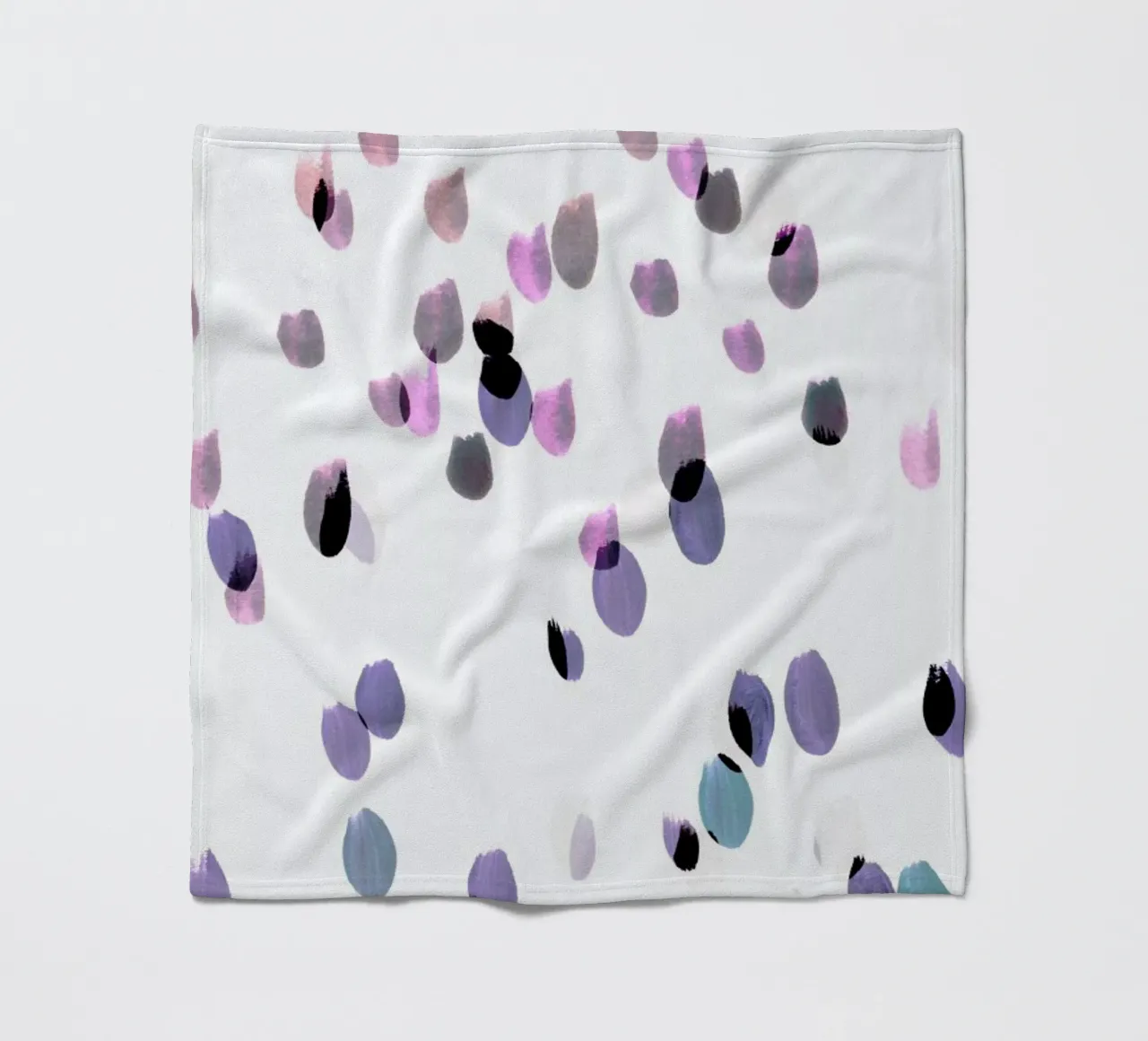 Painted Dots 1 coperta in pile da IRIS LEHNHARDT FINE ART