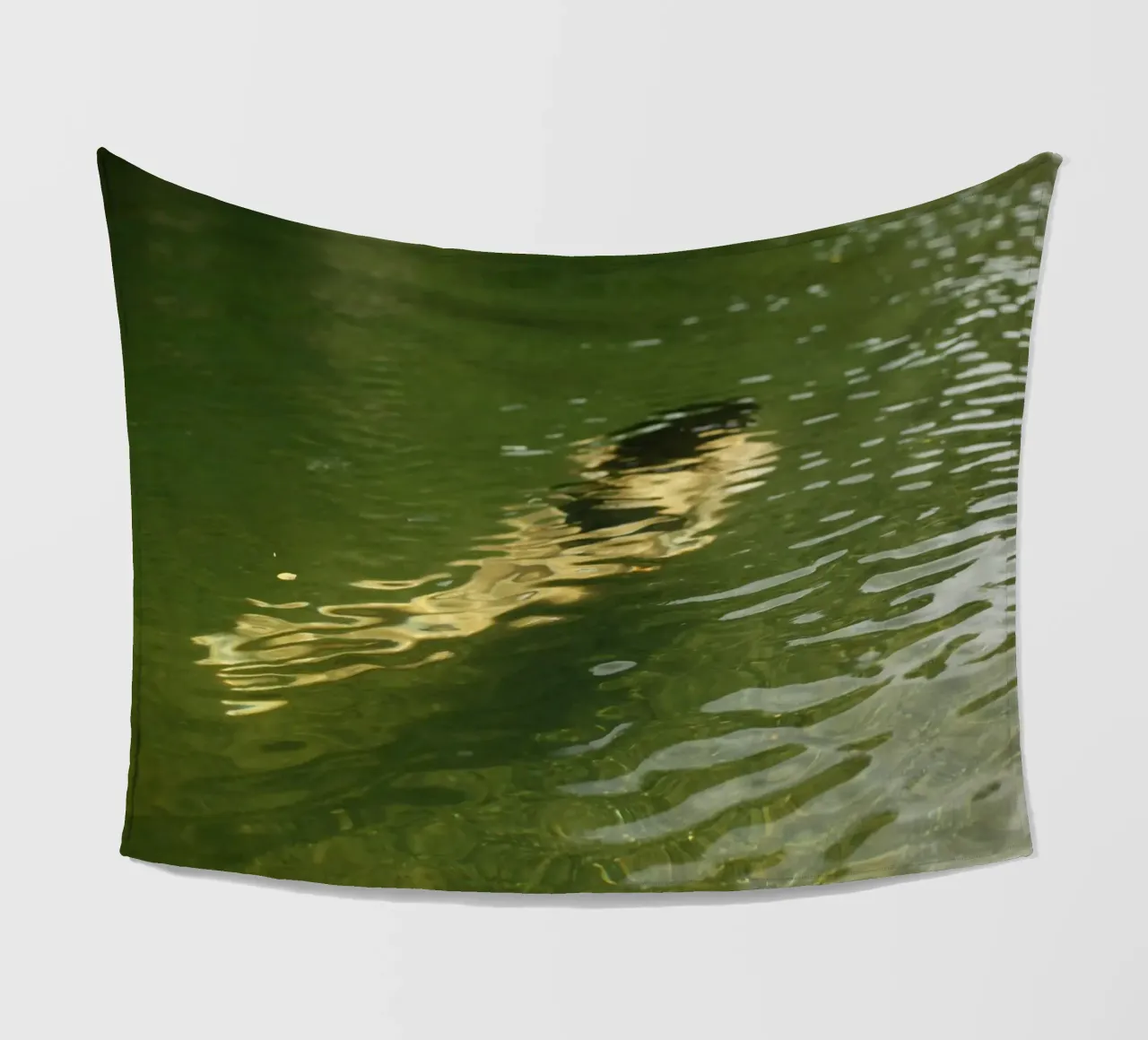Riflessione di una donna a Cuba (Baracua) coperta in pile da art picture
