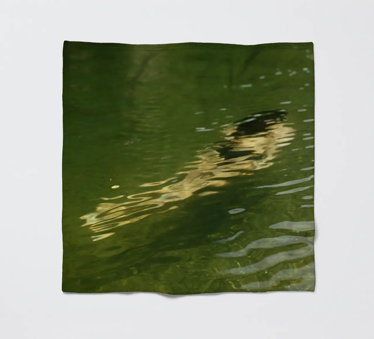 Riflessione di una donna a Cuba (Baracua) coperta in pile da art picture
