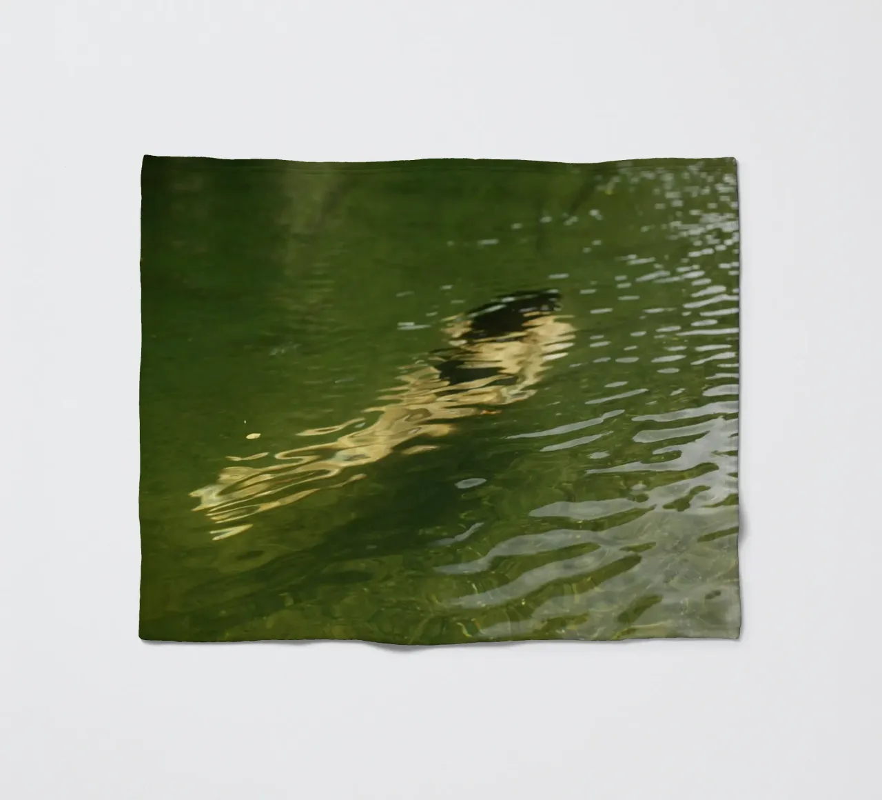 Riflessione di una donna a Cuba (Baracua) coperta in pile da art picture