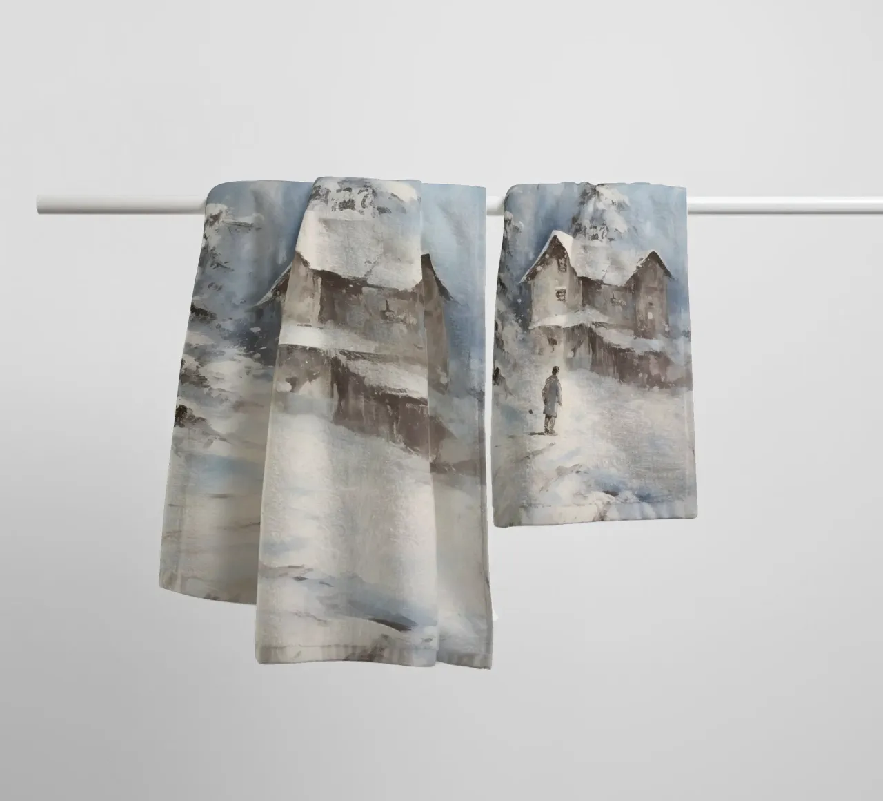 Silenzio invernale al Berghaus - Tracce solitarie nella neve asciugamano da bagno da Cozy Vibes