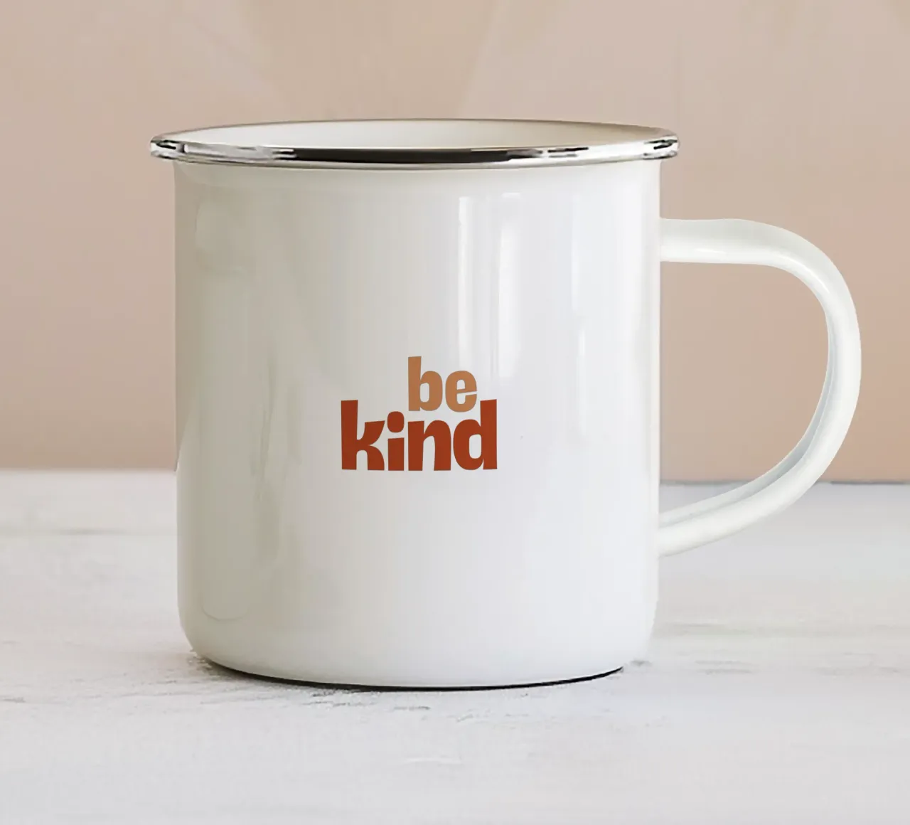 Be Kind - Arte tipografica bohémien tazza in smalto da Imaginative