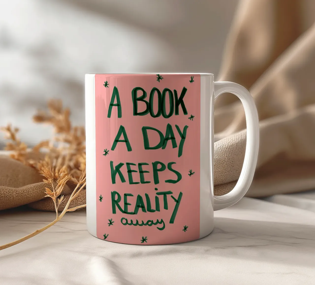 A book a day keeps reality away tazza in ceramica da Hej Ibiza by Ute Arnold