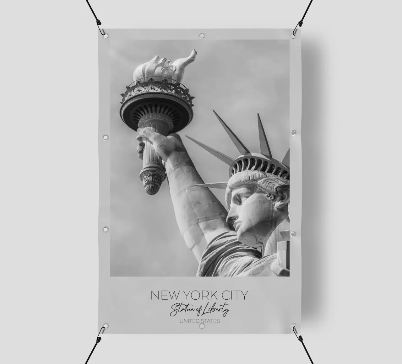 In primo piano: NEW YORK CITY Statua della Libertà in dettaglio telo in pvc da Melanie Viola
