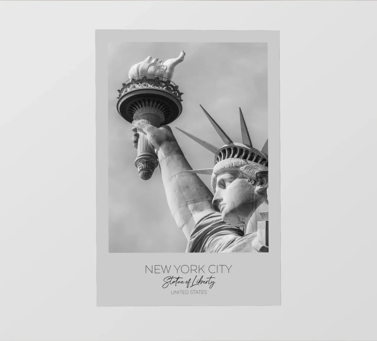 In primo piano: NEW YORK CITY Statua della Libertà in dettaglio telo in pvc da Melanie Viola