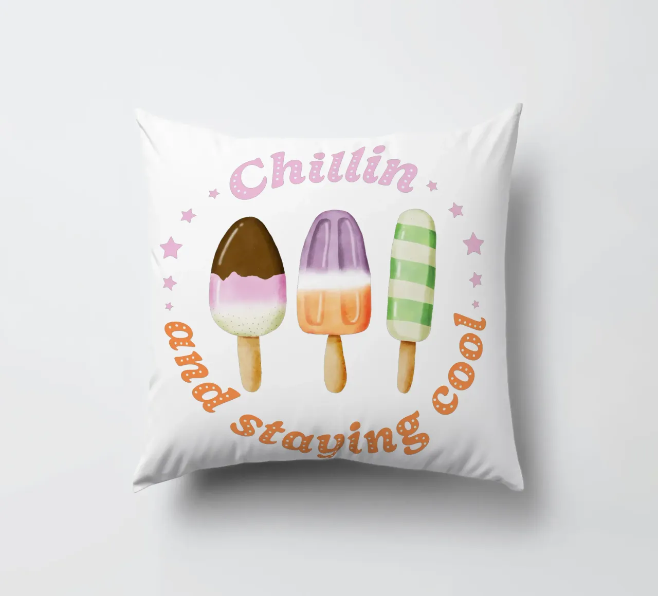 Stare al fresco. Sommer und Eis. cuscino da CalliLetters