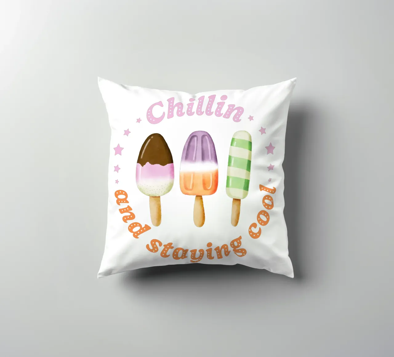 Stare al fresco. Sommer und Eis. cuscino da CalliLetters