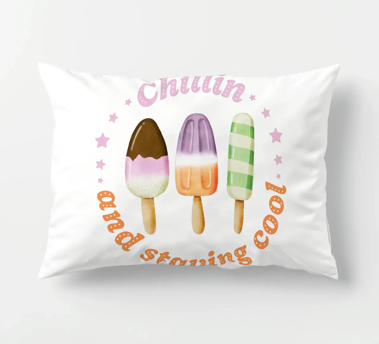 Stare al fresco. Sommer und Eis. cuscino da CalliLetters