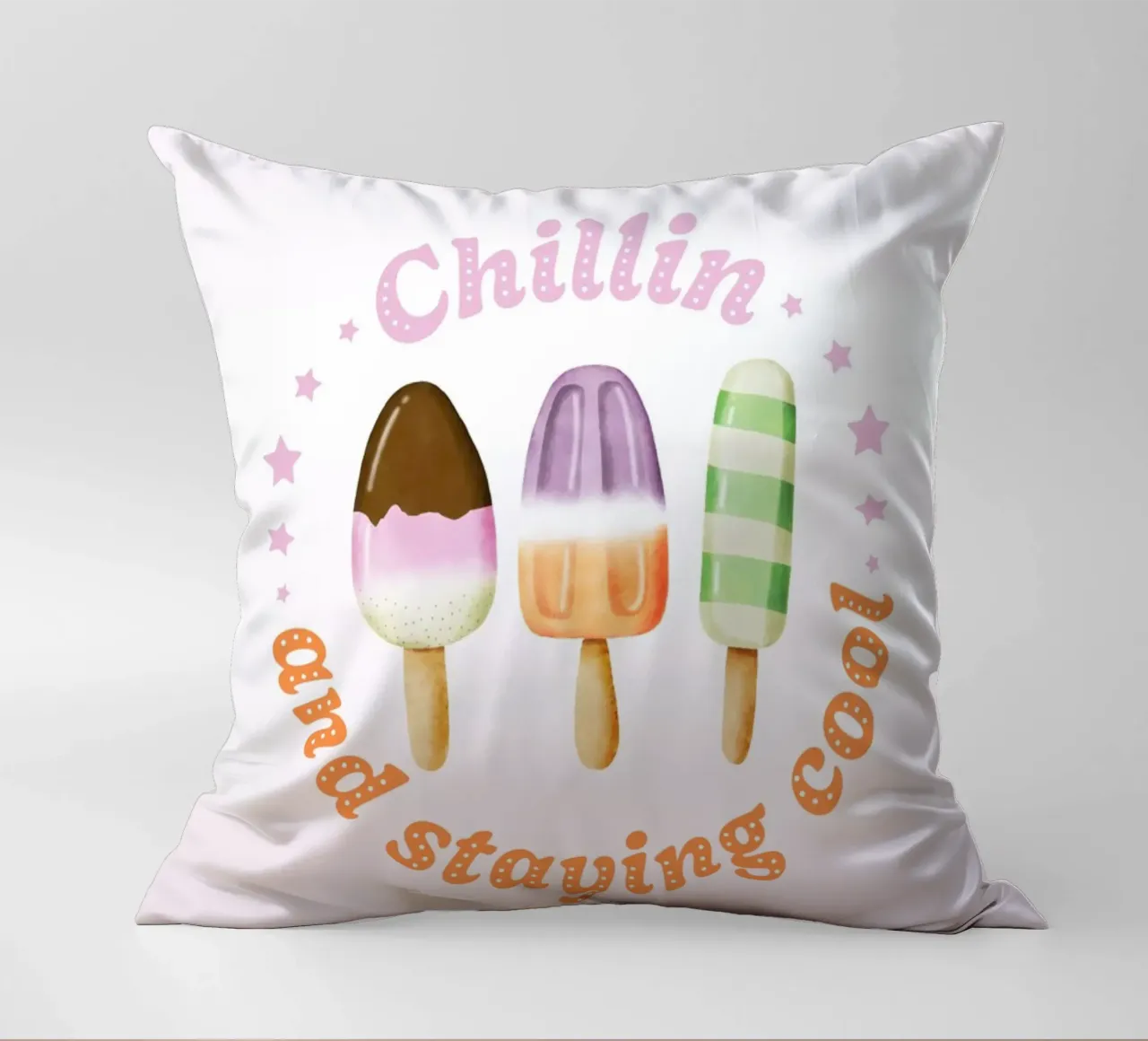 Stare al fresco. Sommer und Eis. cuscino da CalliLetters