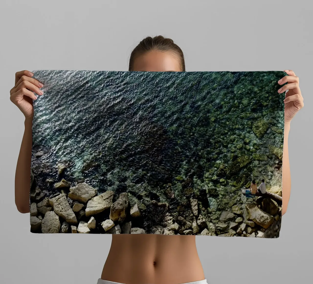 Spiaggia di pietra a Marsiglia, Francia - Provenza asciugamano da bagno da atmospheric pictures