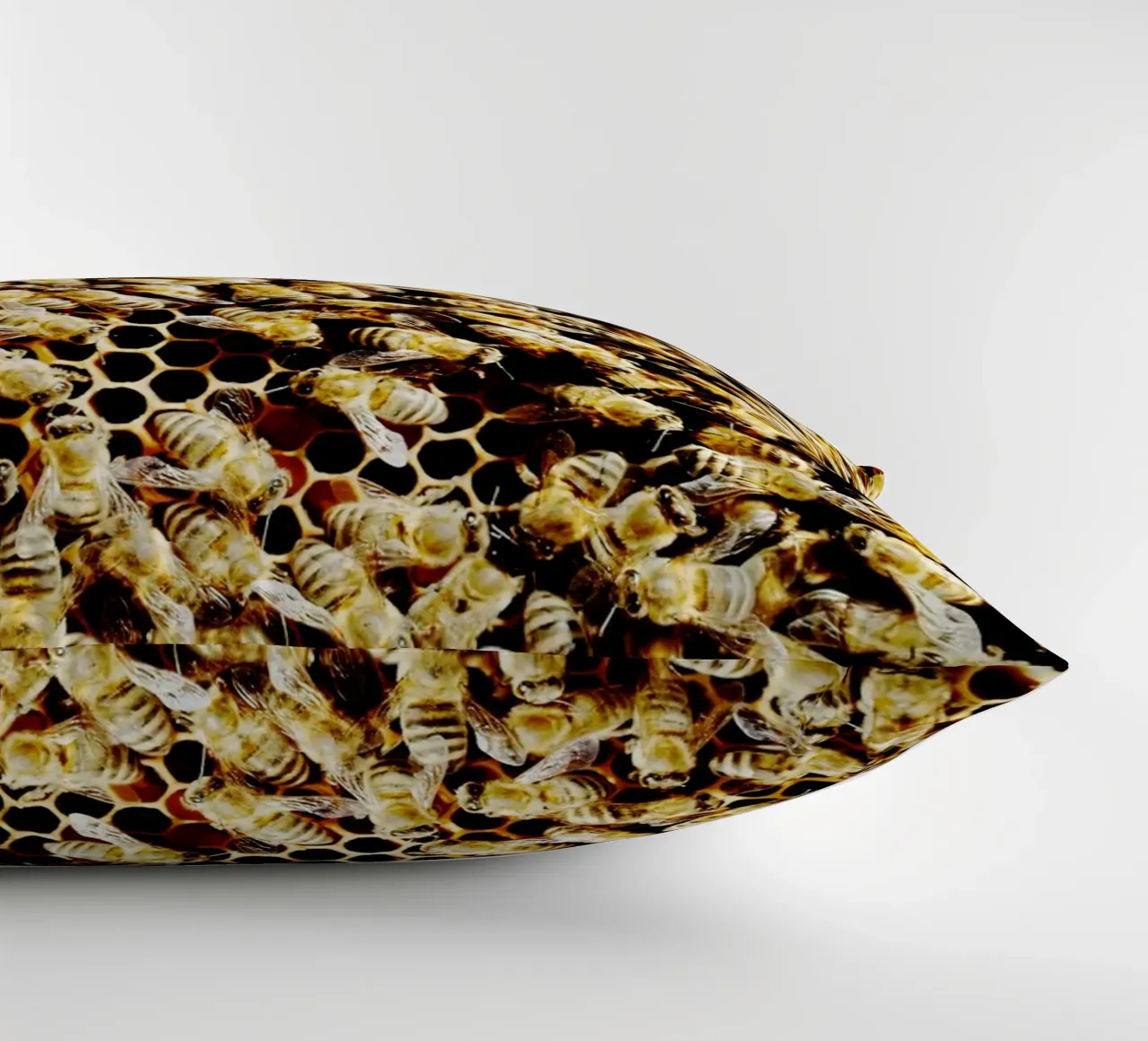 Bienen in Honigwabe (Oberbayern) Kissen von art picture