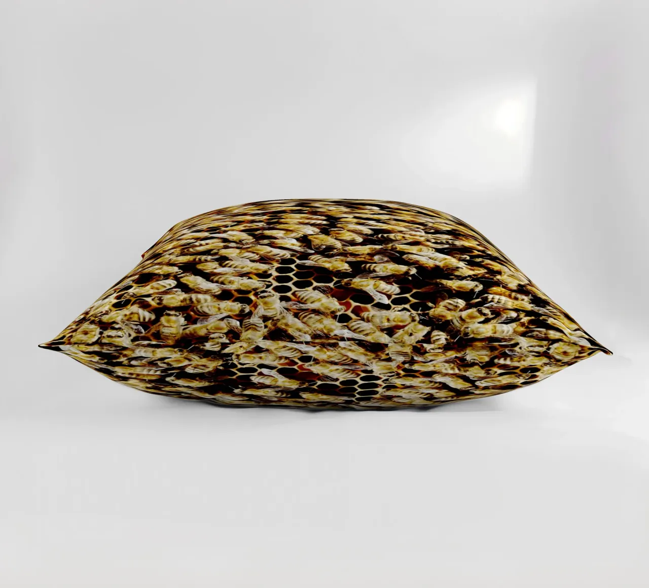 Bienen in Honigwabe (Oberbayern) Kissen von art picture