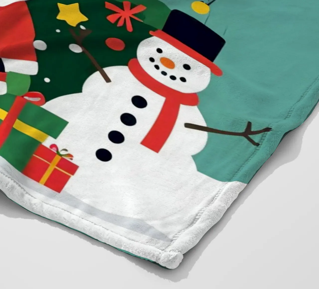 Albero di Natale con Babbo Natale e pupazzo di neve coperta in pile da DesignDoodle